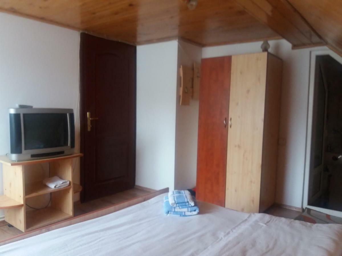 Casa Elena 호텔 모이에치우 데 조스 외부 사진
